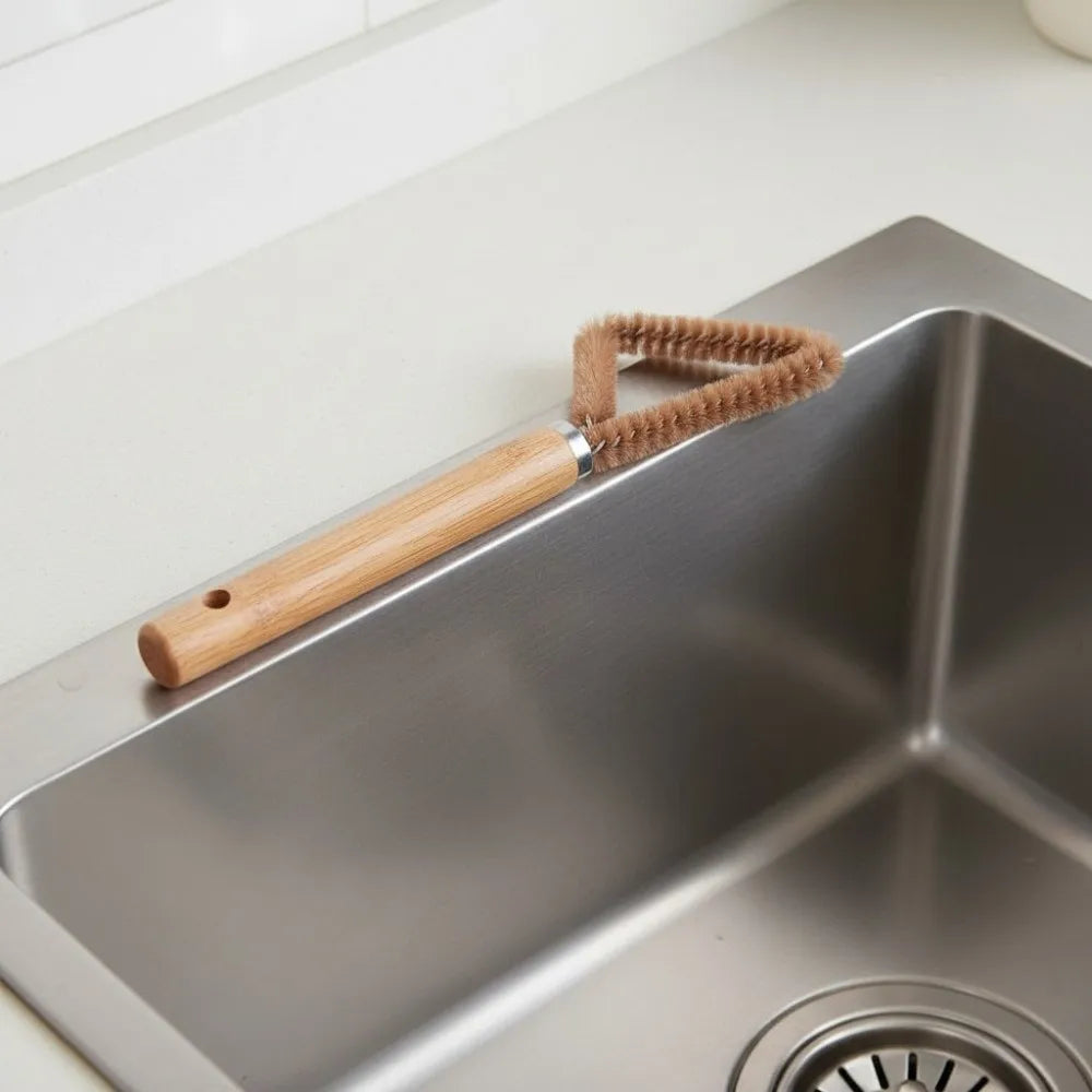 Wooden Corner Cleaning Brush